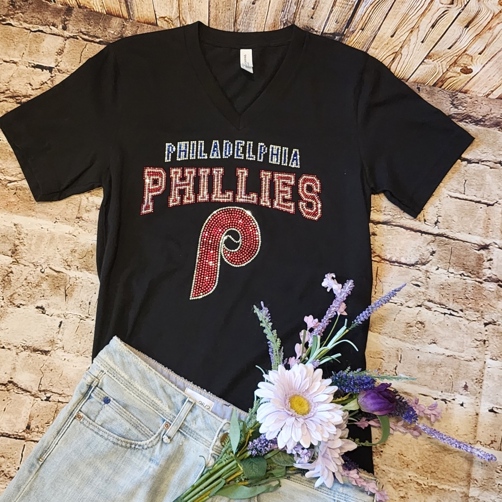 New Bling Philadelphia Phillies Womens VNeck Tshirt regular fit sizes Small thru - Picture 5 of 5